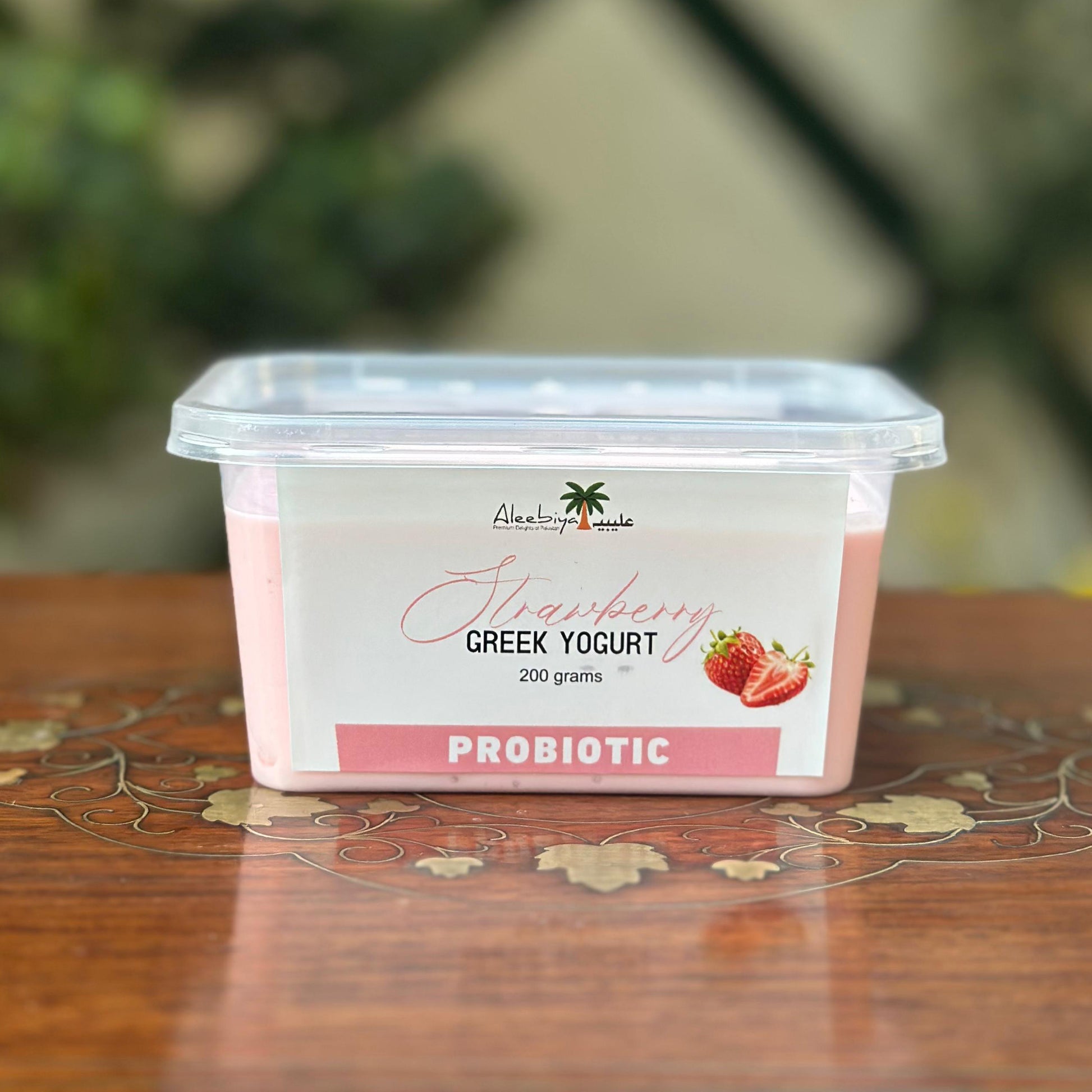 Strawberry Greek Yogurt with Fresh Berries – Refreshing strawberry Greek yogurt with antioxidants and probiotics.